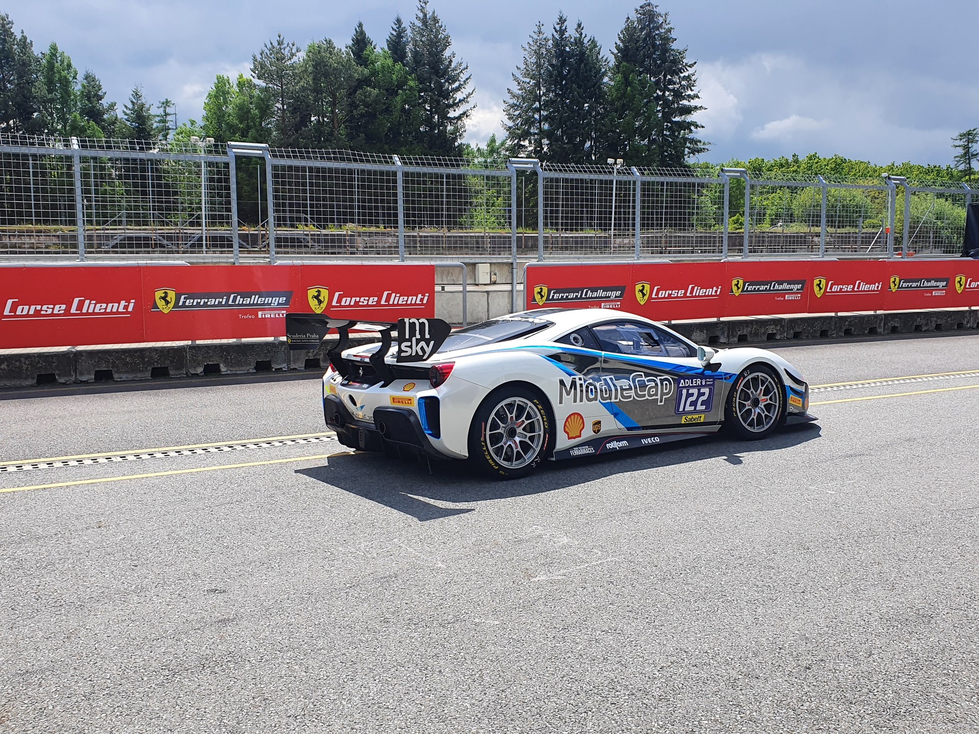 Ferrari 488 Challenge - Scuderia Praha
